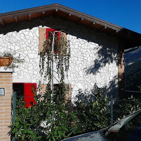 Colarossi Nyaraló *